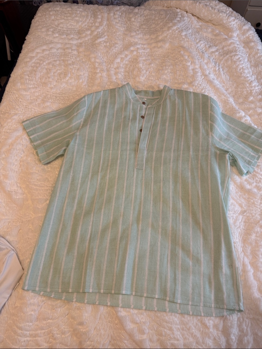SHEIN Light Mint Green Vertical Stripe Henley Polo